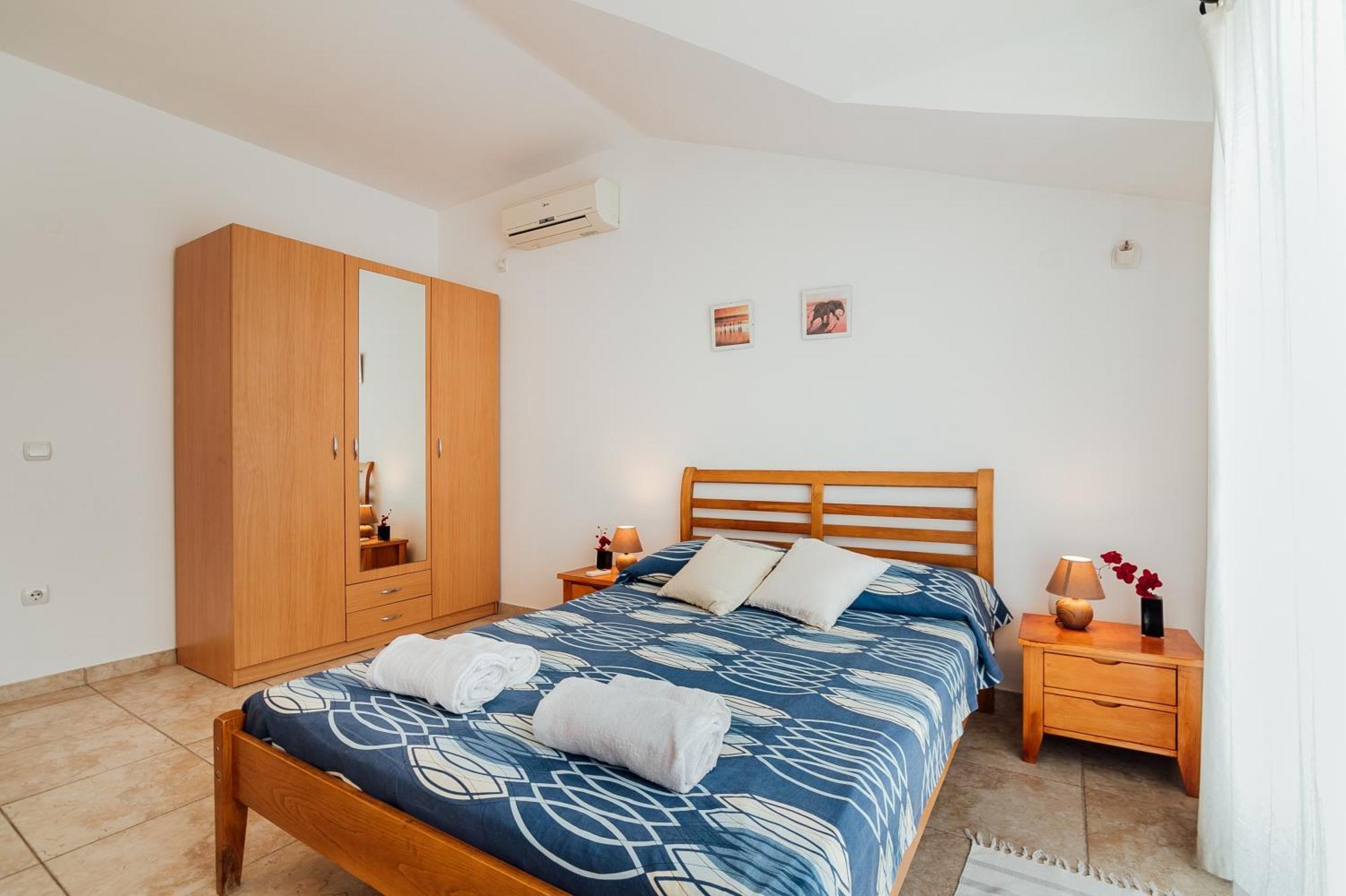 Holiday Home Amanda Hollick Kotor Exterior photo