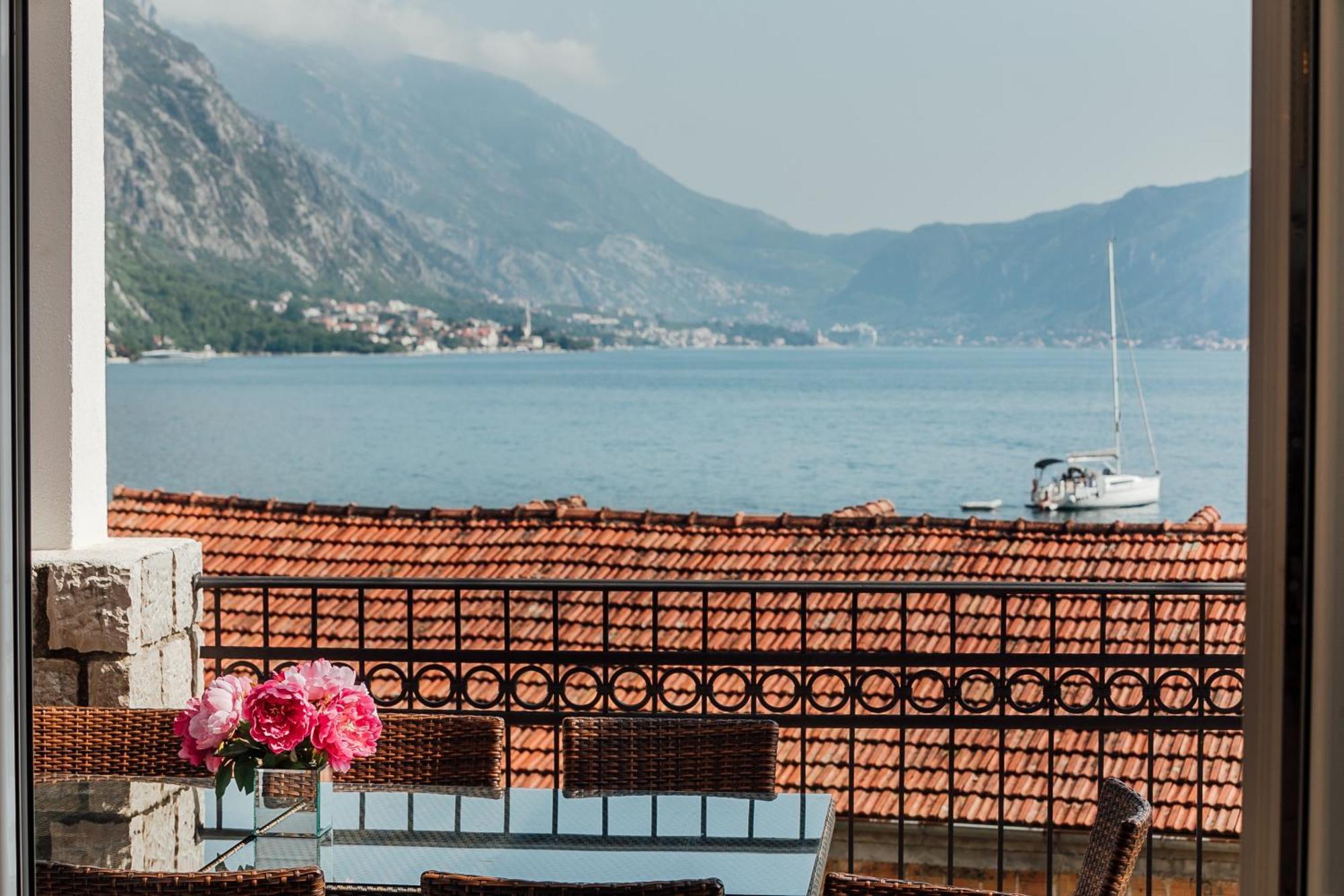 Holiday Home Amanda Hollick Kotor Exterior photo